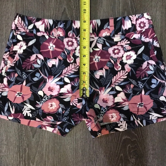 LOFT chino shorts - Picture 7 of 10